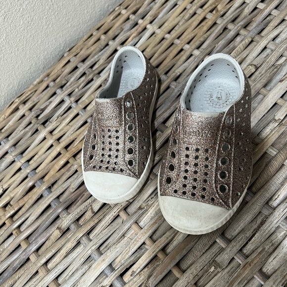 Native Girls Kids Metallic Slip-On Shoes, size C5, EUC, waterproof, sparkly - Picture 2 of 5